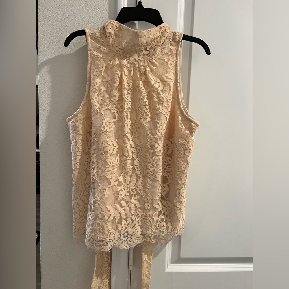 Rye grass mock neck lace top